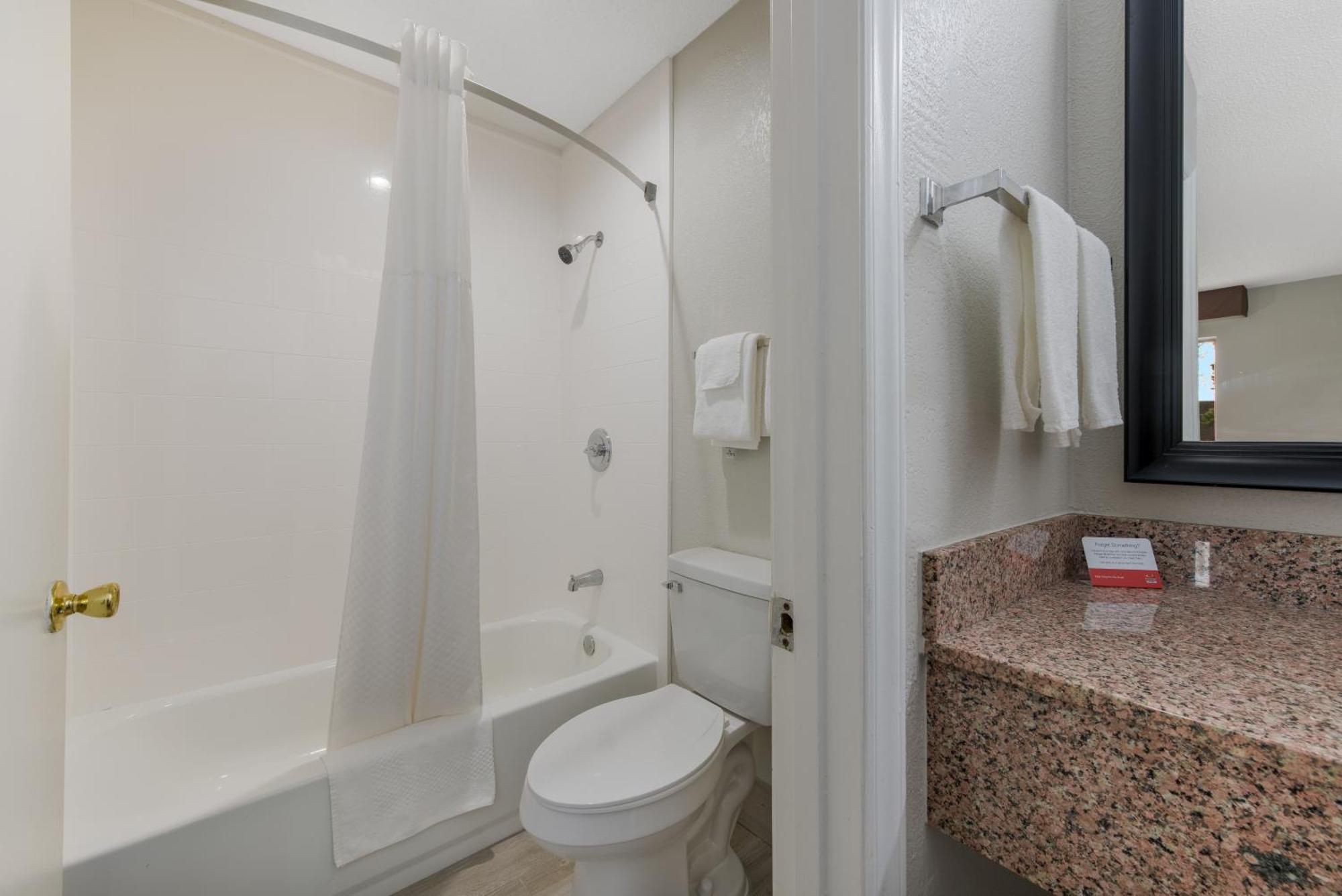 Econo Lodge Cheraw Market Street Екстериор снимка