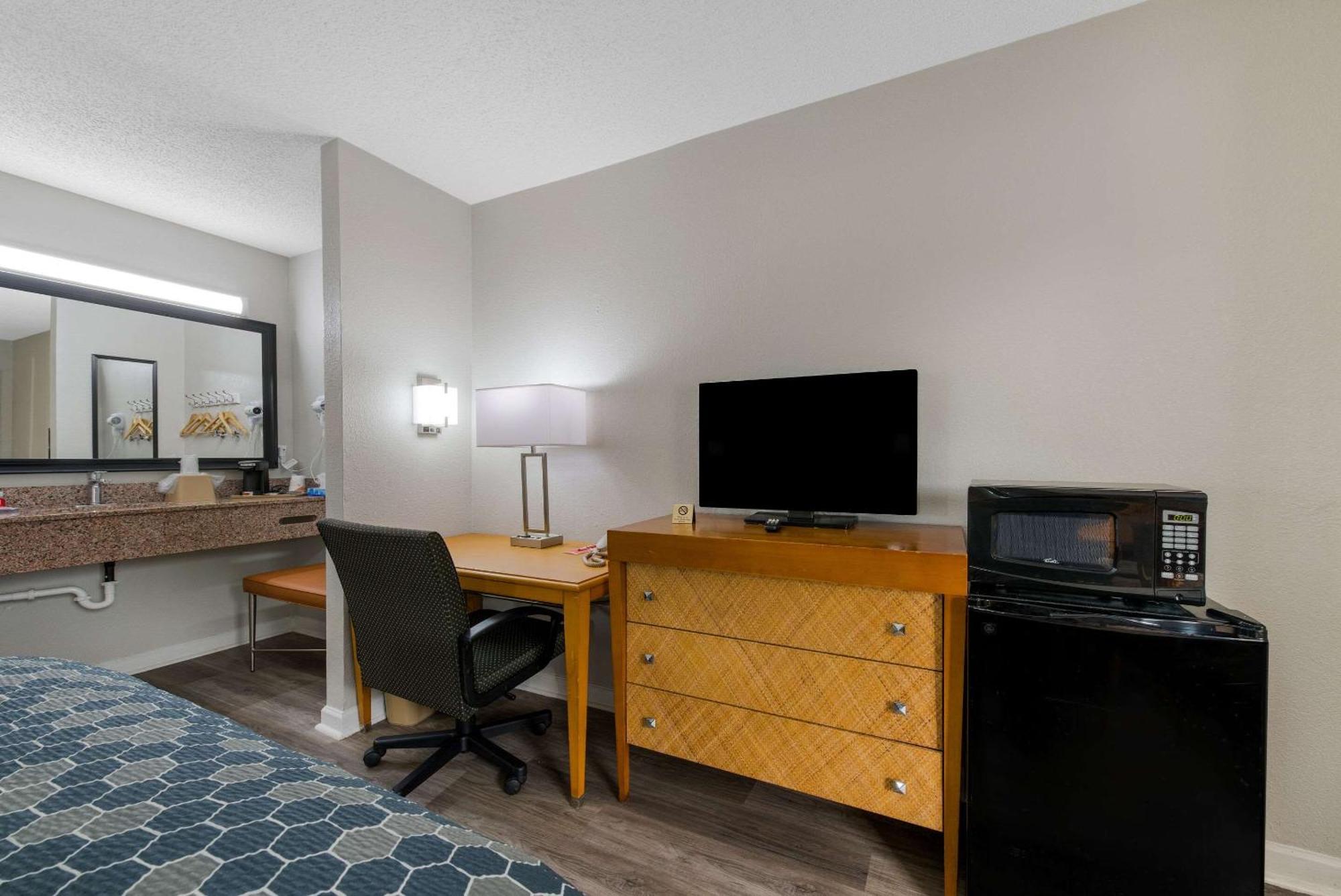 Econo Lodge Cheraw Market Street Екстериор снимка