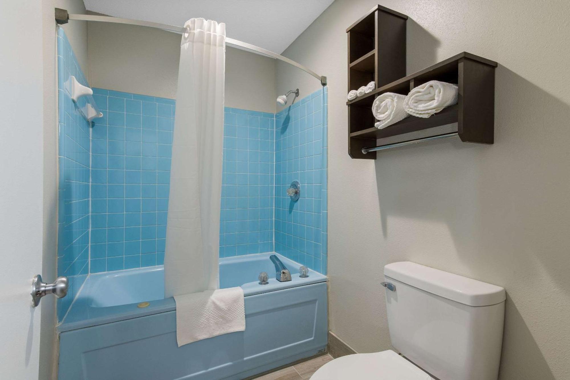Econo Lodge Cheraw Market Street Екстериор снимка