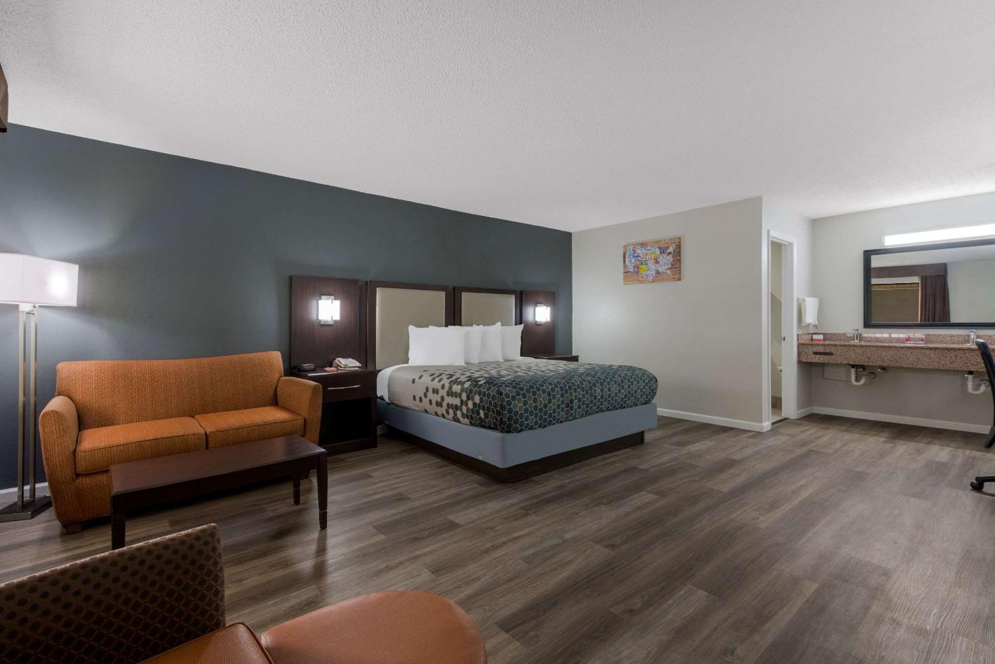 Econo Lodge Cheraw Market Street Екстериор снимка