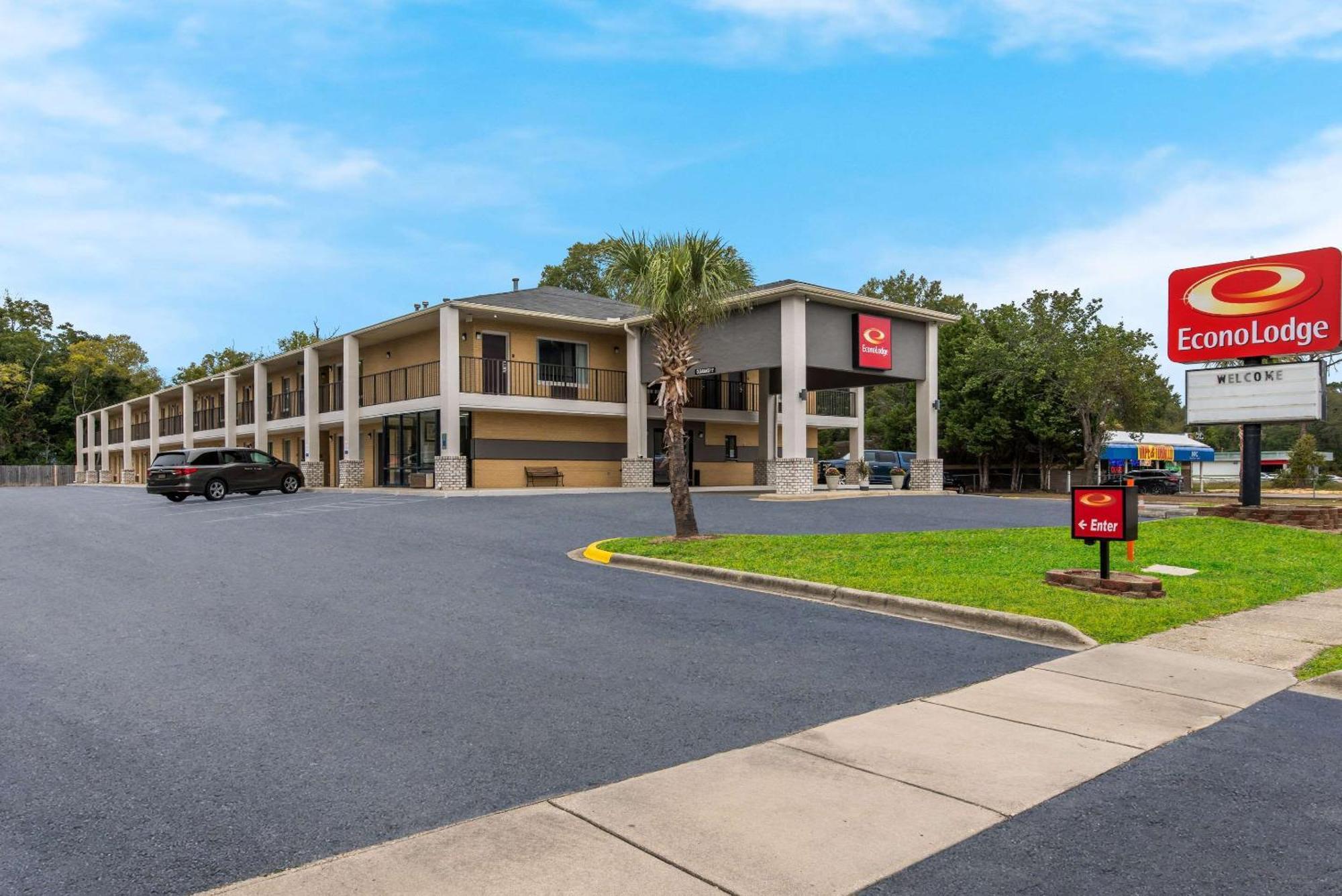 Econo Lodge Cheraw Market Street Екстериор снимка