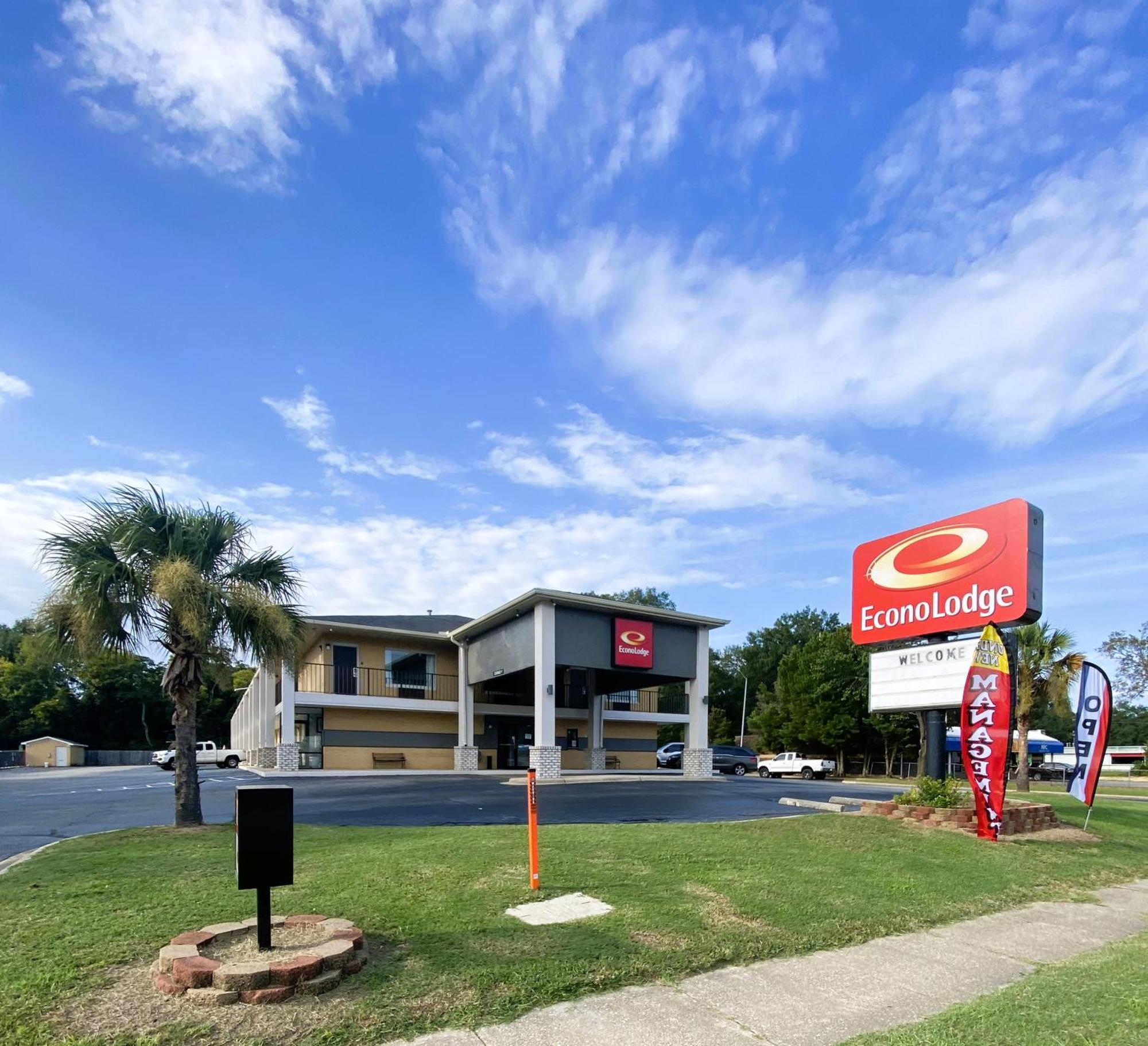 Econo Lodge Cheraw Market Street Екстериор снимка